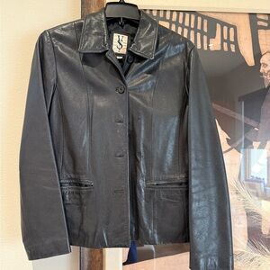 ✨VS2 Vintage Black Leather Jacket✨ Button (Blazer Style) - Size M